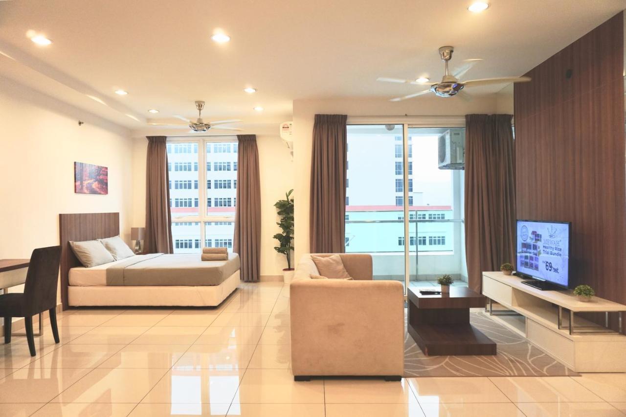 Gurney Drive Mansion One Serviced Apartment George Town Room photo